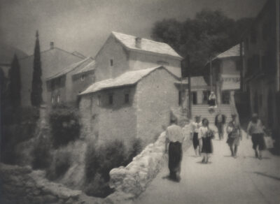 Widok na Mostar z ulicą